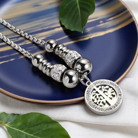 🆕️Elegant 18K Gold Plated Tree of Life Charm Bracelet Sparkling Rhinestones - Picture 4 of 10